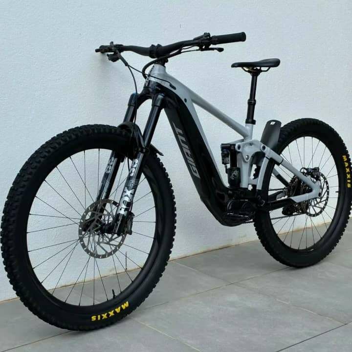 Vélo électrique de montagne