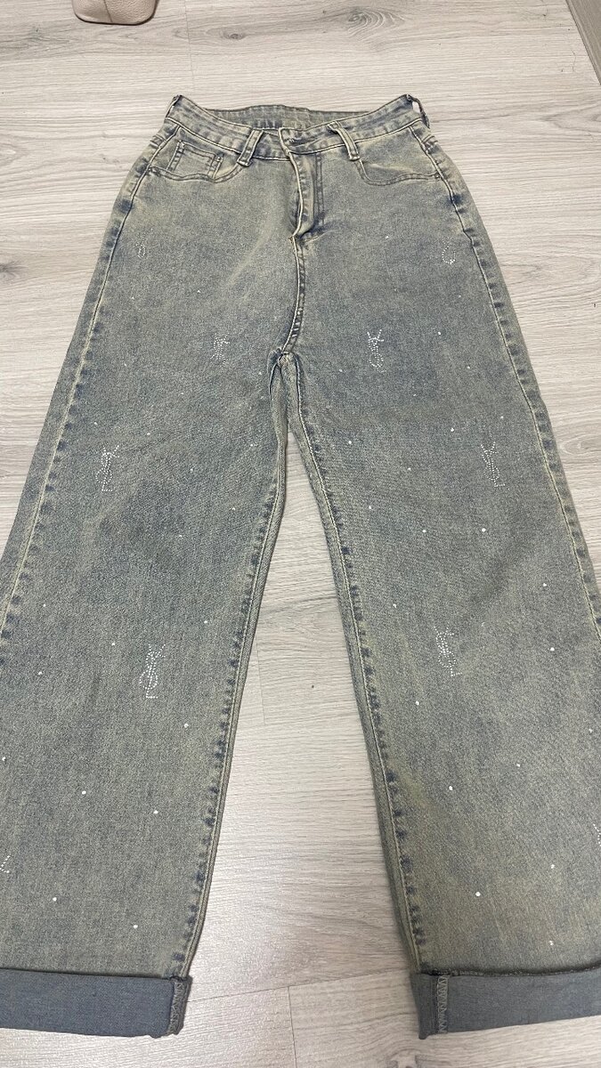 джинсы со стразами