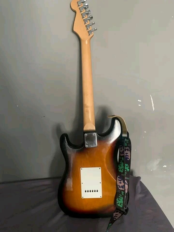 Guitare électrique Fender Squier
