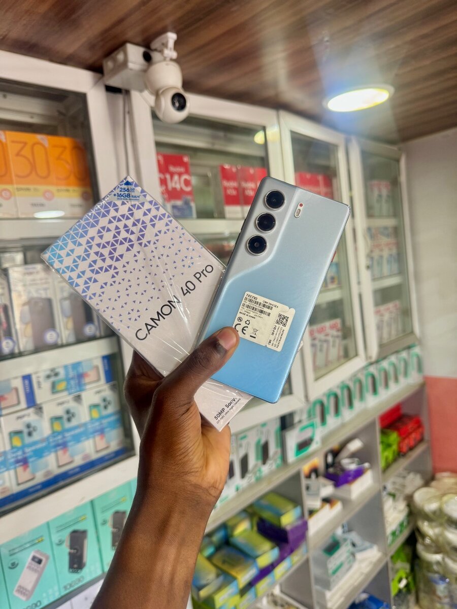 Smartphone Tecno Camon 40 Pro