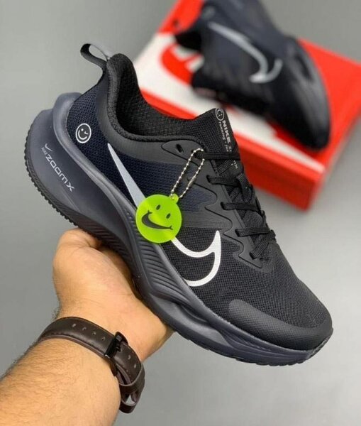NIKE ZOOM