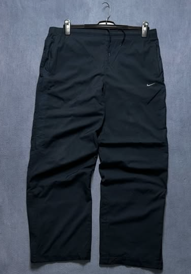 Nike track pants size : waist L / length 41