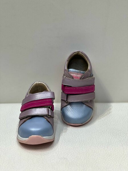 Кроссовки для девочек