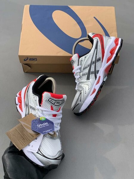 Sneakers  ASICS rose