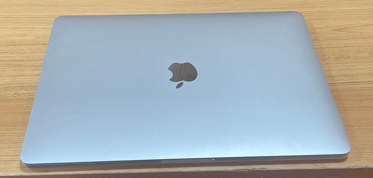 MACBOOK PRO 2017  CORE i5