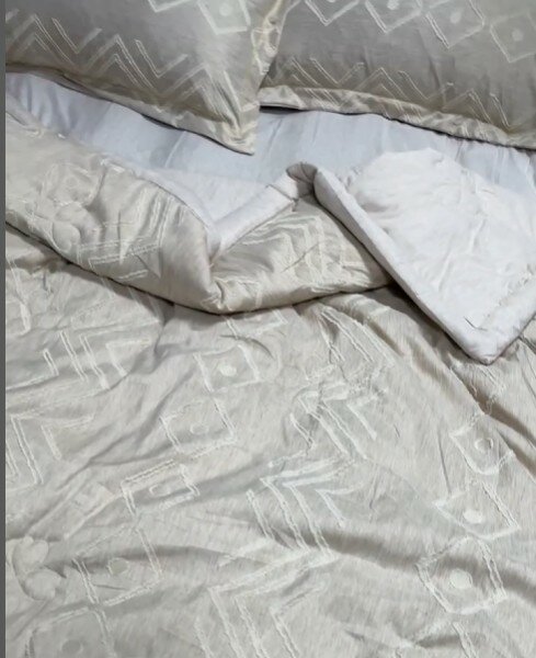 Двухспальные наборы с одеялом