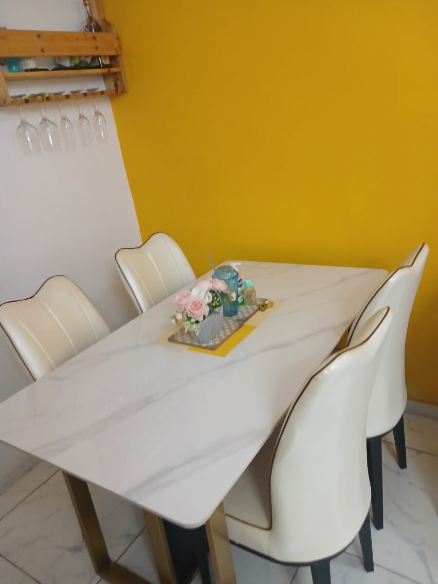 Table à manger moderne