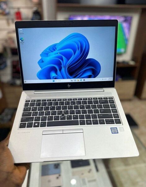 Hp elitebook , touchscreen, Face ID and fingerprint