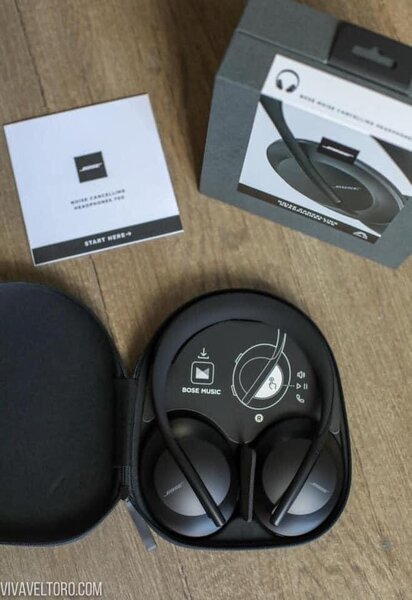 BOSE 700