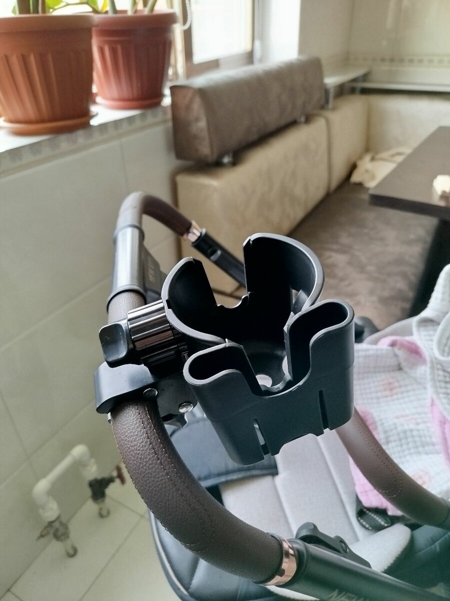 Подстаканник на коляску