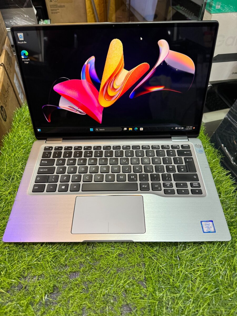 Dell x360 CONVERTIBLE RAM 8GB Intel Core i5 SSD 256GB