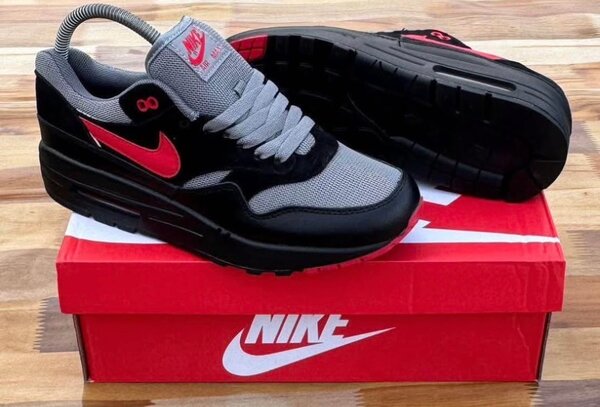 Nike Air Max Sneakers