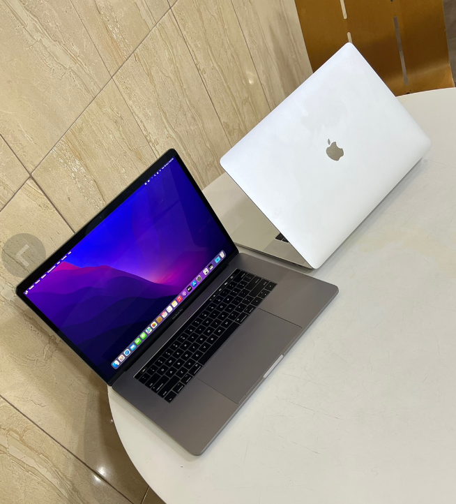 MacBook Pro 2018  RETINA Core i7 ~ Touch Bar Touch ID | 512Go Ssd - 32Go Ram