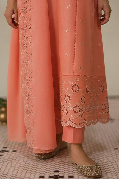 3 pcs women's unstitched Lawn suit
