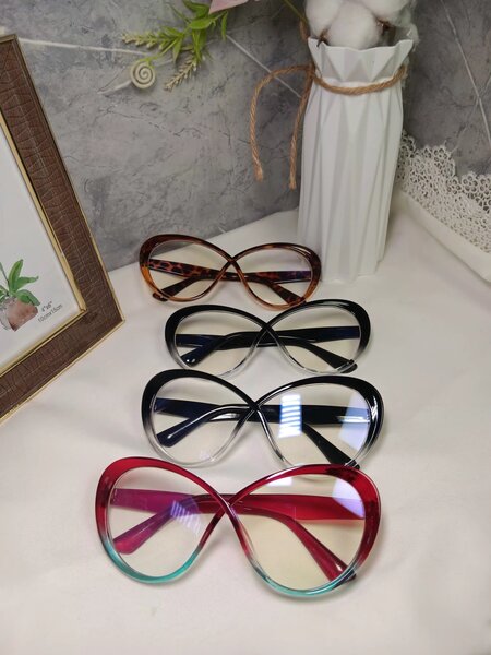 Lunettes élégantes modernes