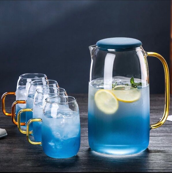 Glass cup set