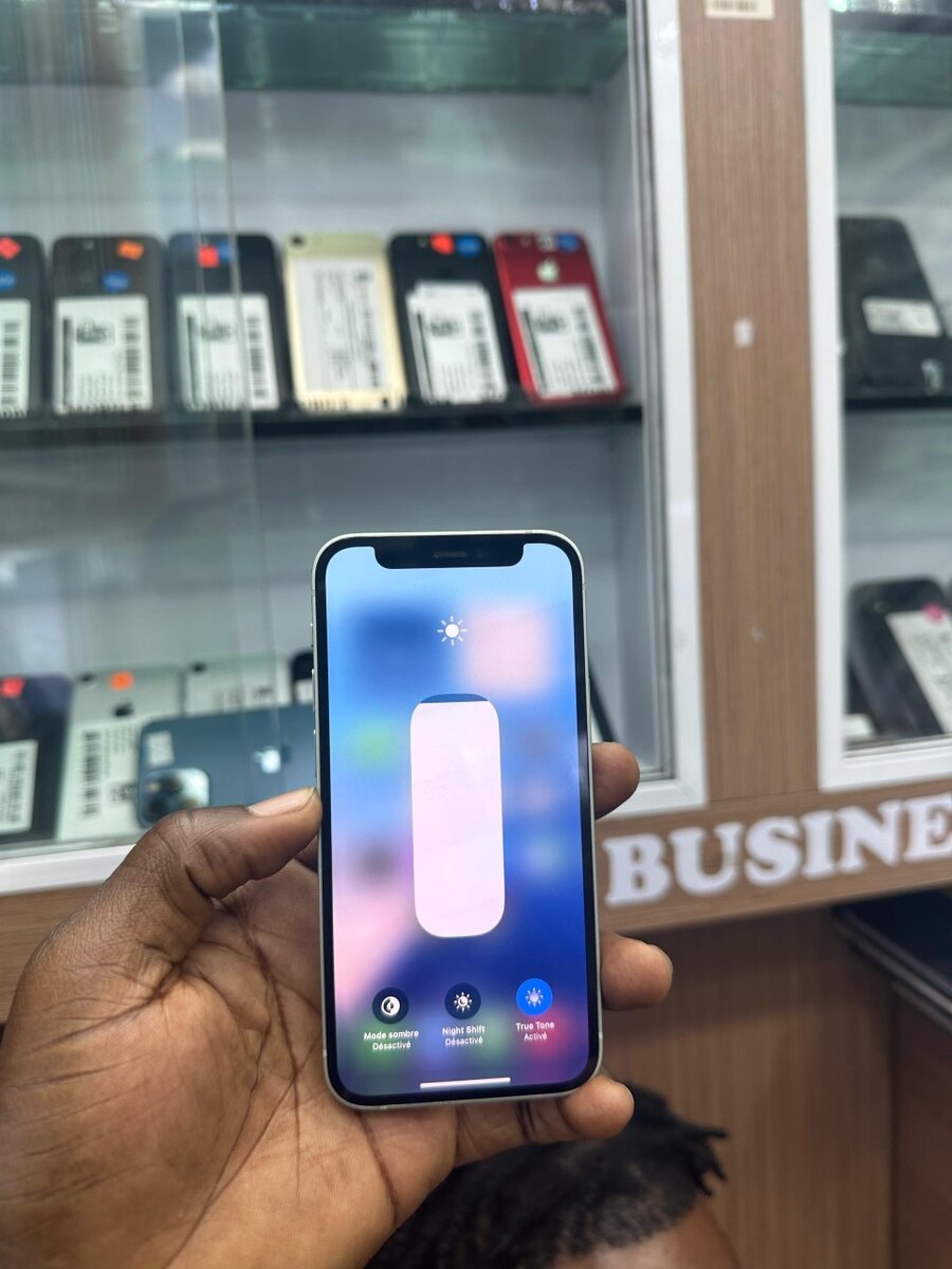 12 mini 64giga Casi retour