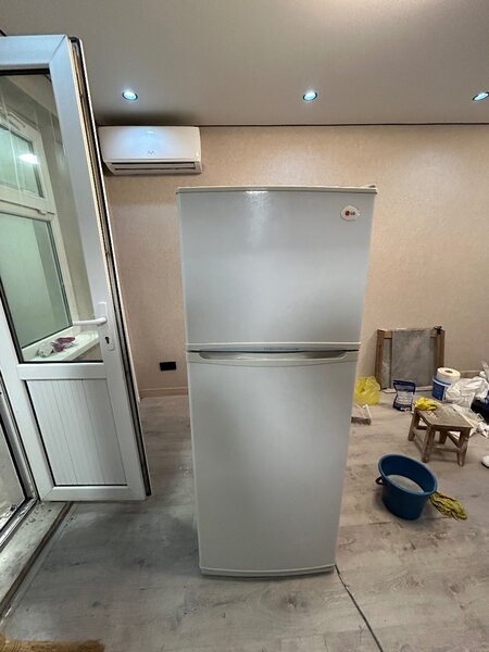 LG холодильник /бу