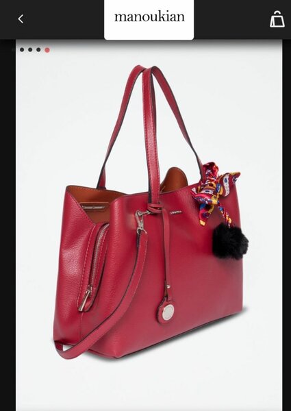 Coffret parfum et sac rouge élégant