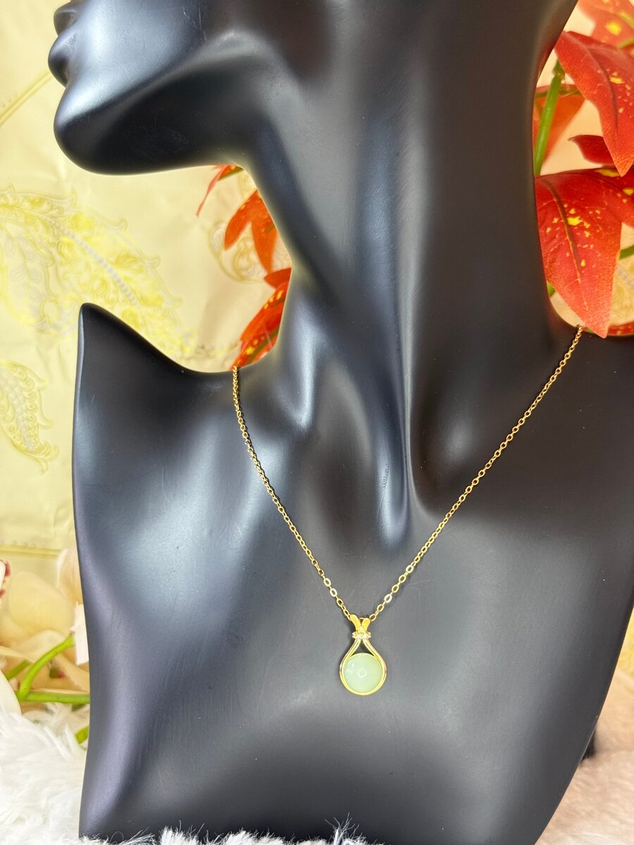 Collier en or plaqué