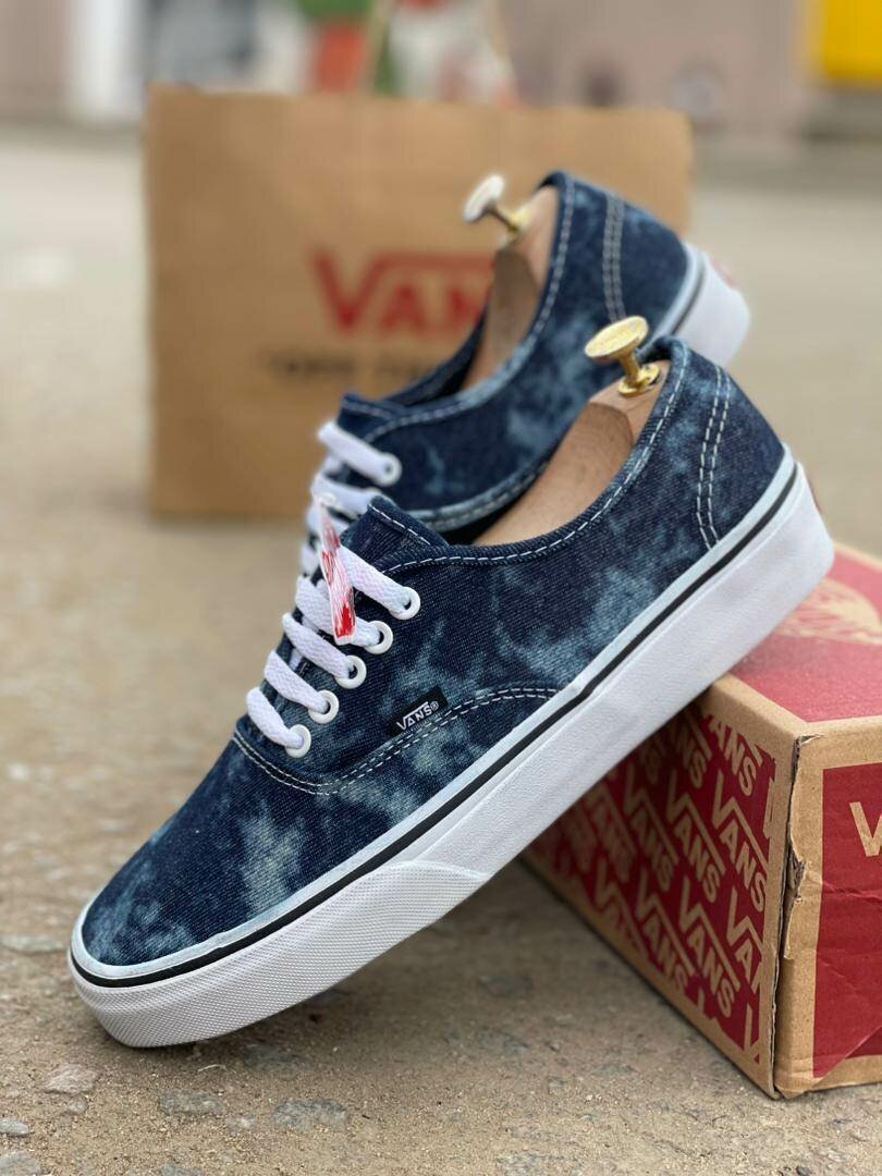 Vans simple