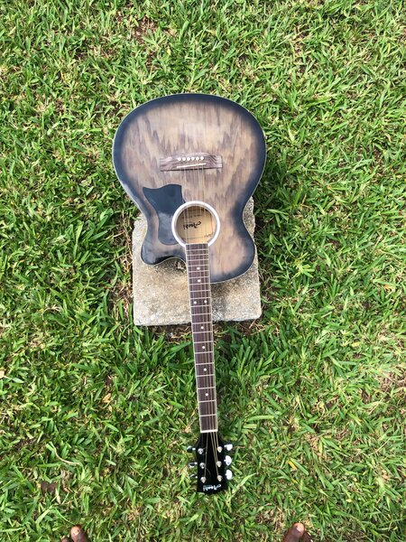 Guitare acoustique folk