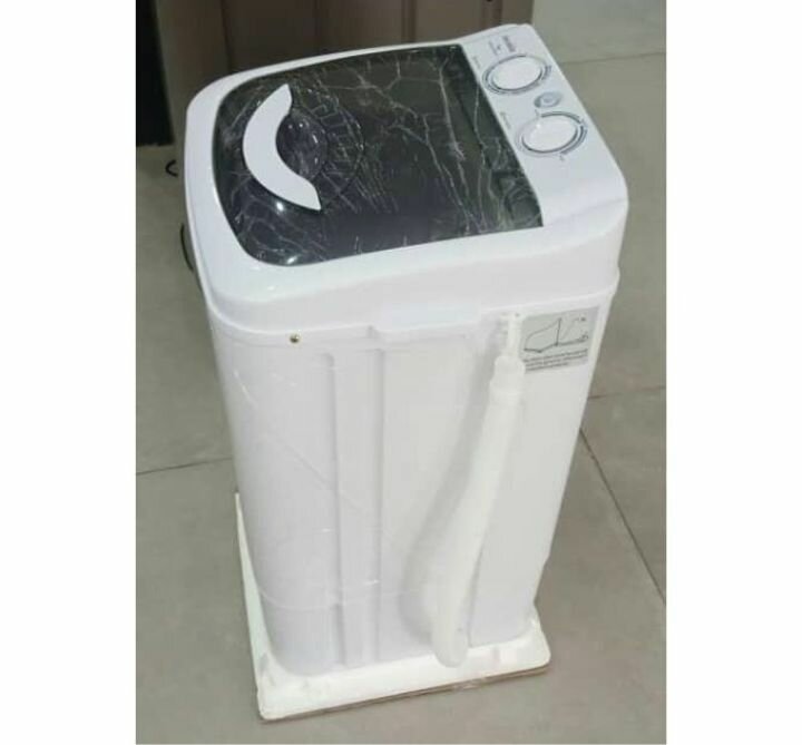 Mini machine à laver compacte