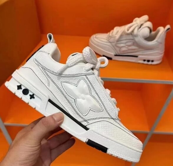 Louis Vuitton Sneakers 