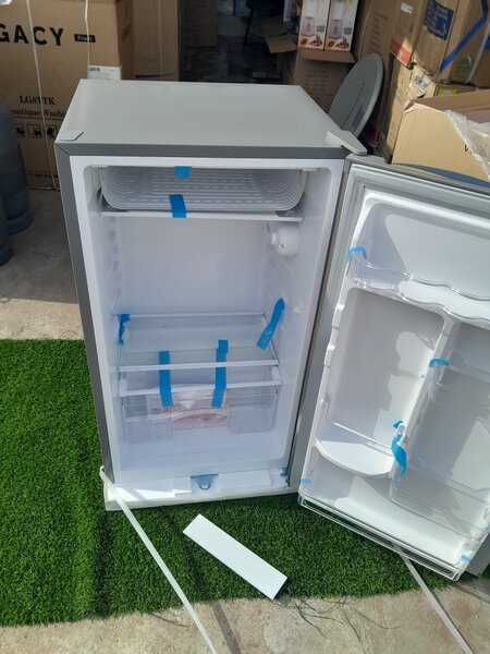 MITSUI TABLE TOP FRIDGE 93 LITRES