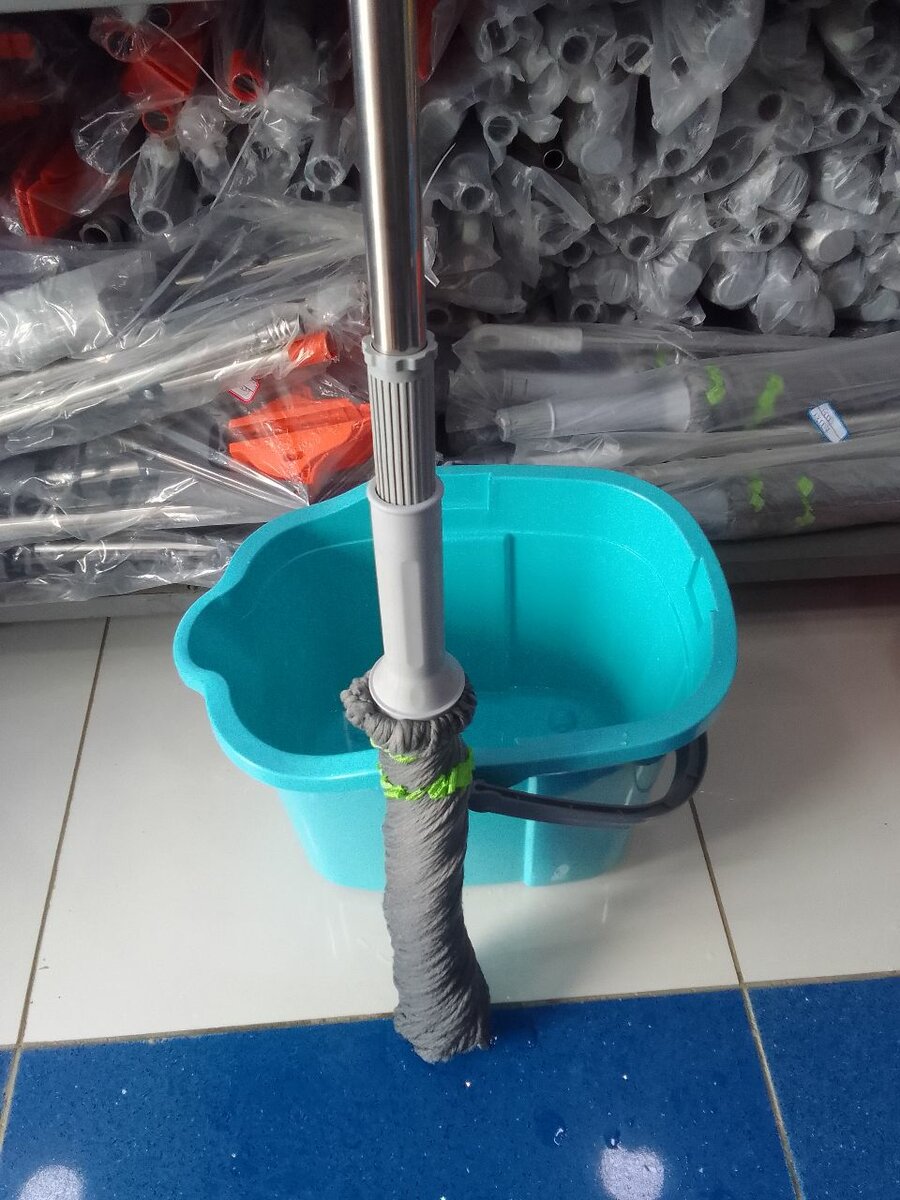 Balai à franges avec seau