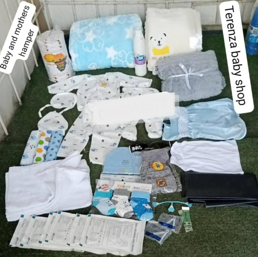 baby and mother's hamper