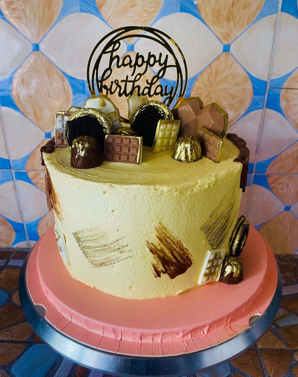 Drip Cake & Assorted Chocolate