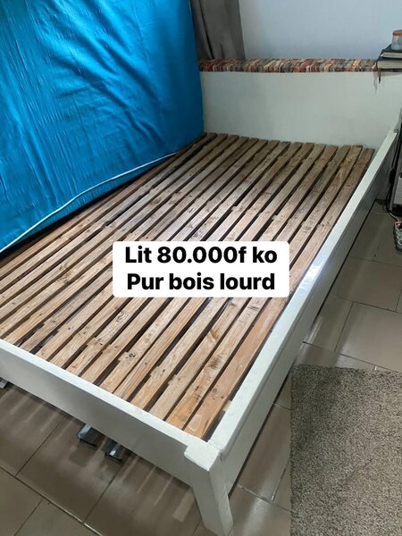 Lit en bois massif 2 places