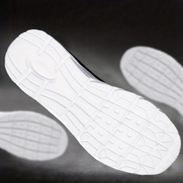 Men's black & White Sneakers China import