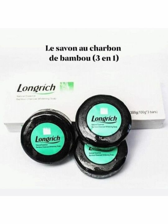 SAVON NETTOYANT AU CHARBON DE BOIS DE BAMBOU