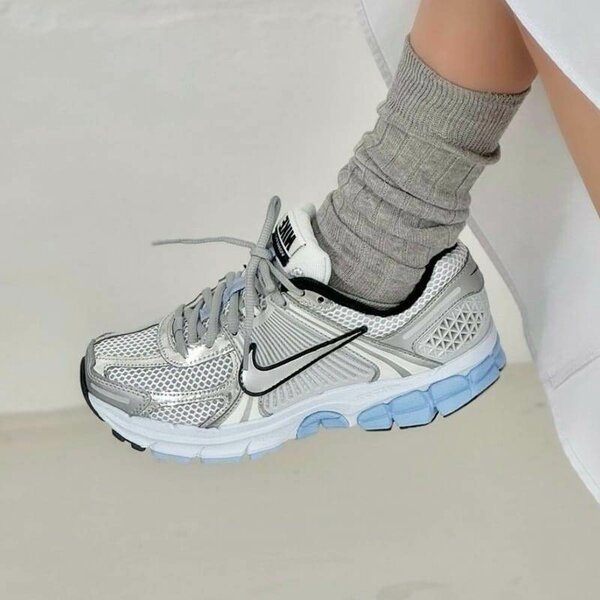 Nike vomero 5