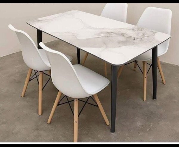 Table à manger moderne