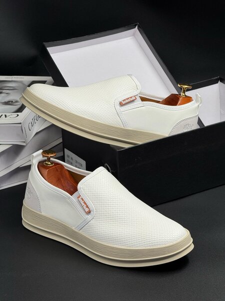 TIMBERLAND WHITE AND BEIGE