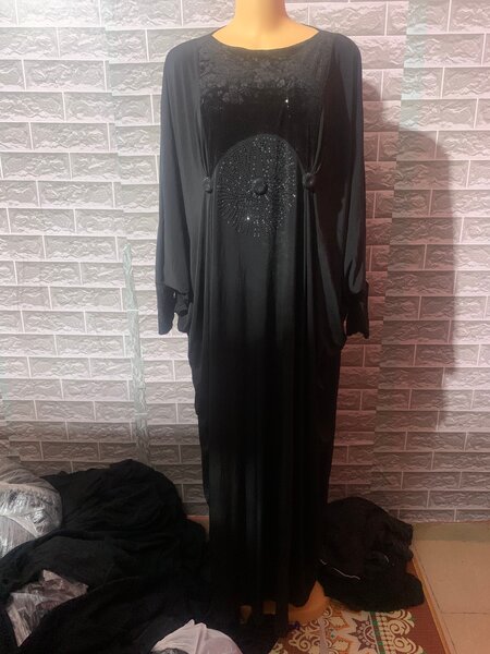 Robe longue élégante noire