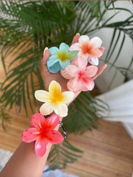 Barrettes tendance en fleur