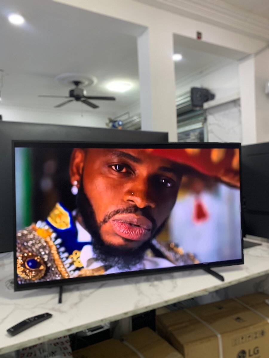 50 inches Samsung Frame TV