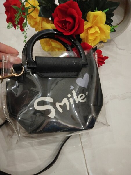 Stylish shouder bag for girls