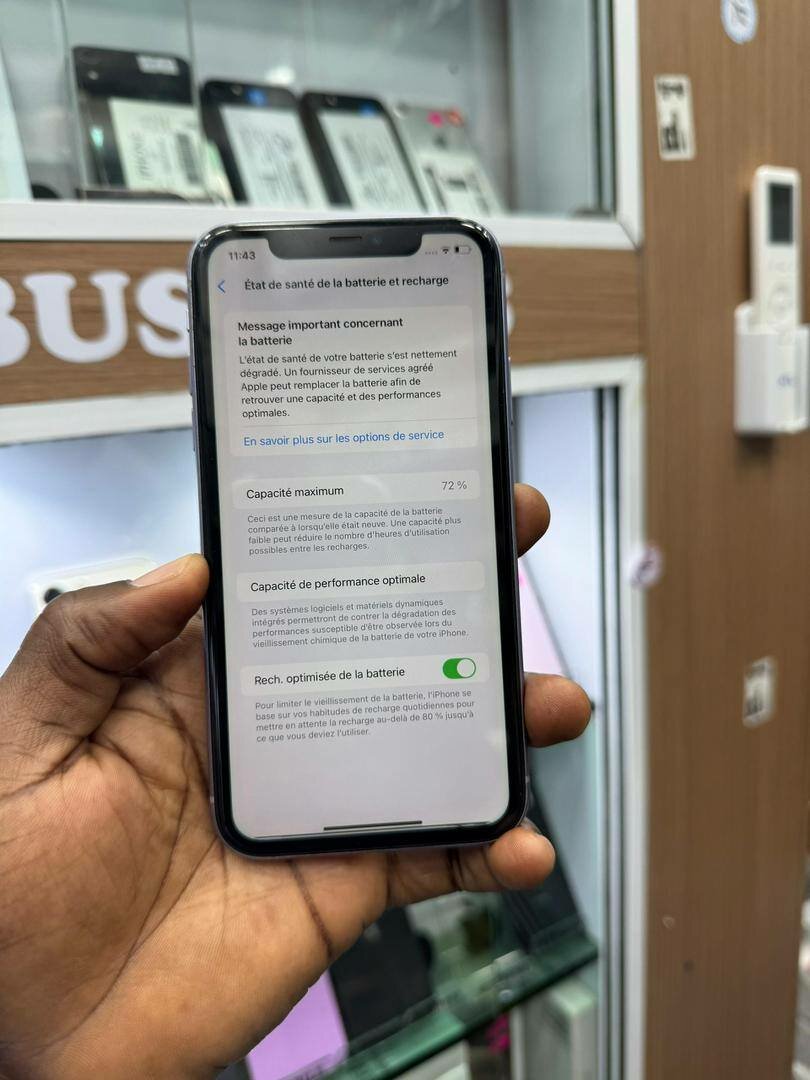 iPhone 11 64 Go 2nd main