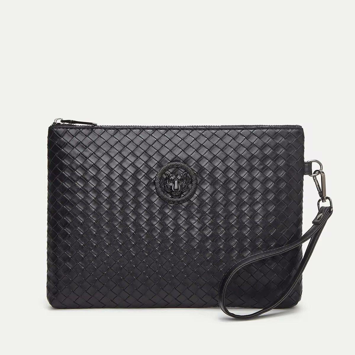 Pochette noire en cuir tressé