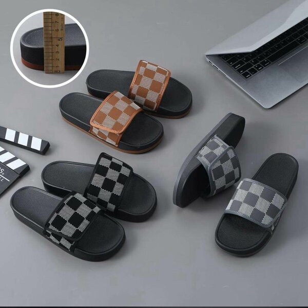 Mules confort à carreaux