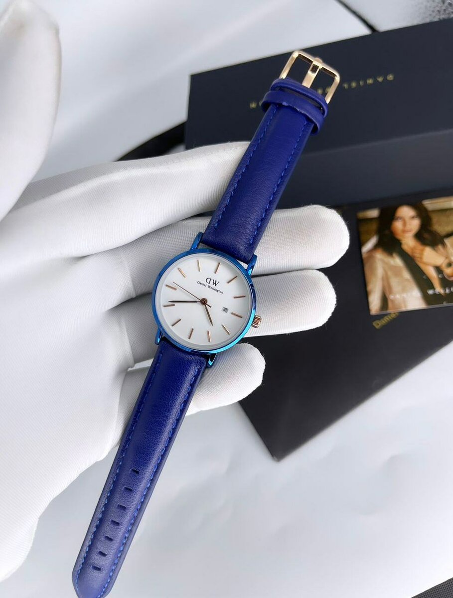 MONTRE LUXE FEMME  DW