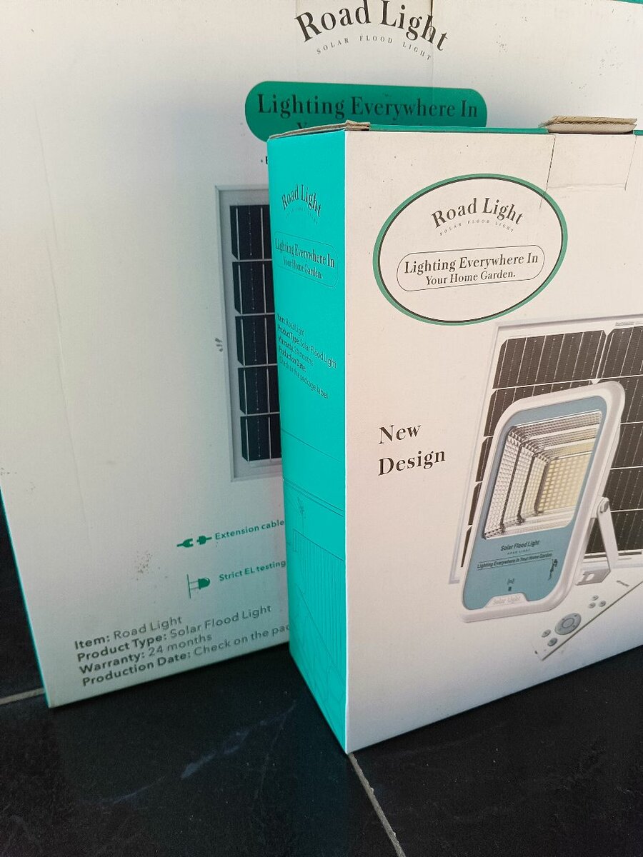 Roadlight solar flood light