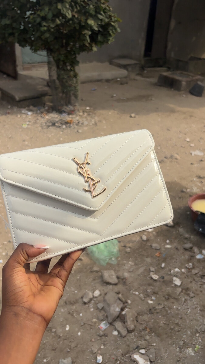 Sac à main blanc élégant