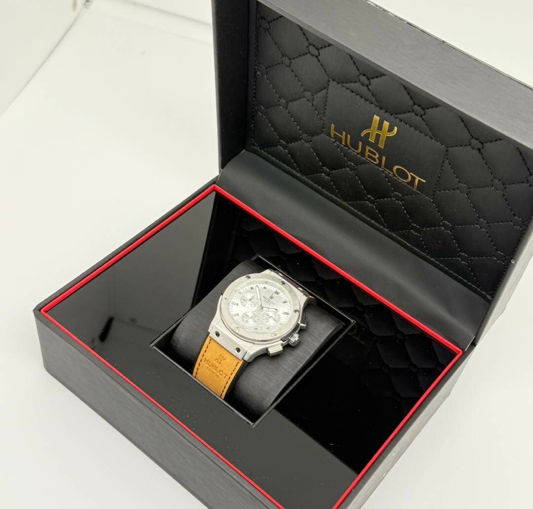 Montre élégante Hublot Homme