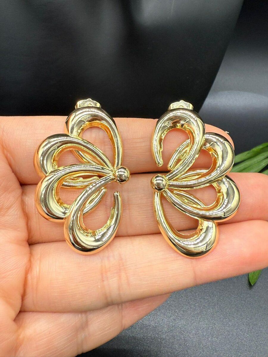 Boucles d'Oreilles Dorées Élégantes
